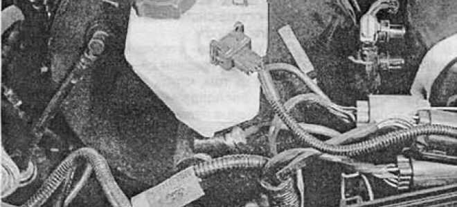 Снятие и установка главного цилиндра Ford Mondeo 1, 2